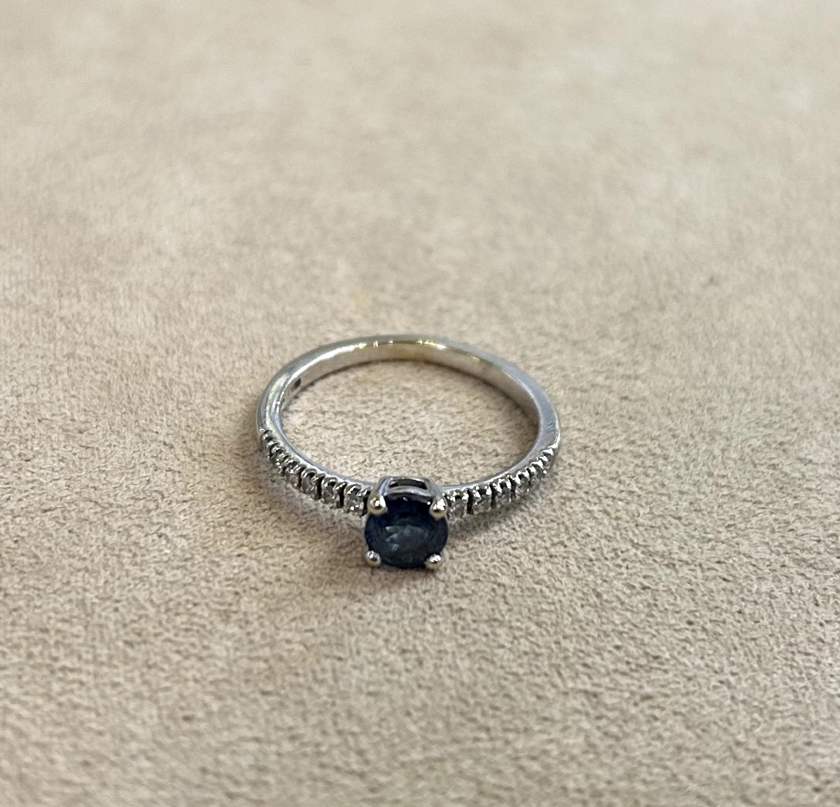 Sapphire & Diamond Ring -photo-3