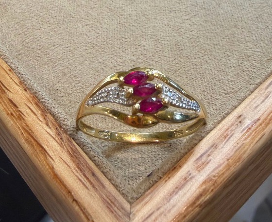 Bague Rubis et diamants