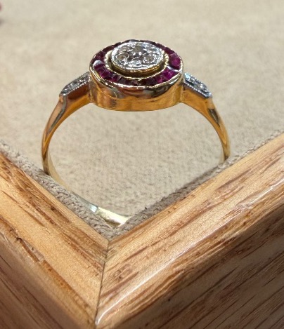 Round Ruby Ring-photo-3