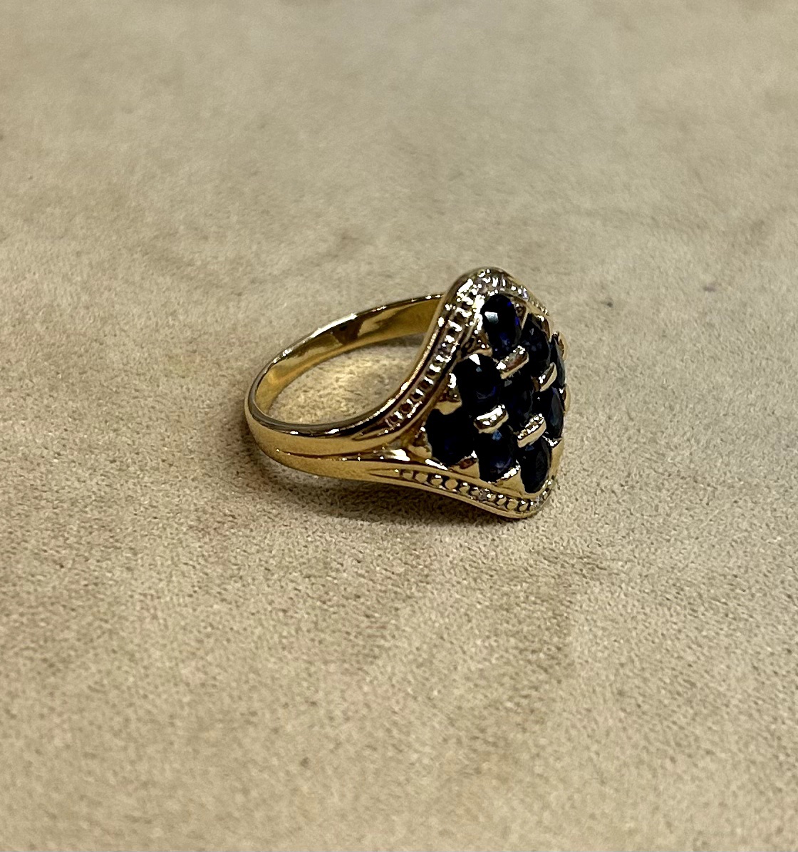 Sapphire & Diamond Ring-photo-4