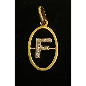 Pendentif F 