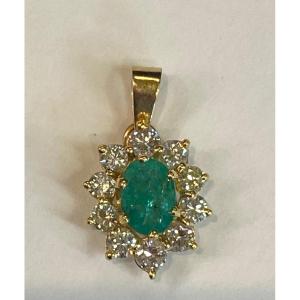 Emerald Pendant Diamonds