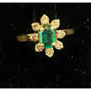 Pompadour Emerald And Diamond Ring 