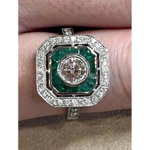 Ring With Emeralds And Diamonds 
