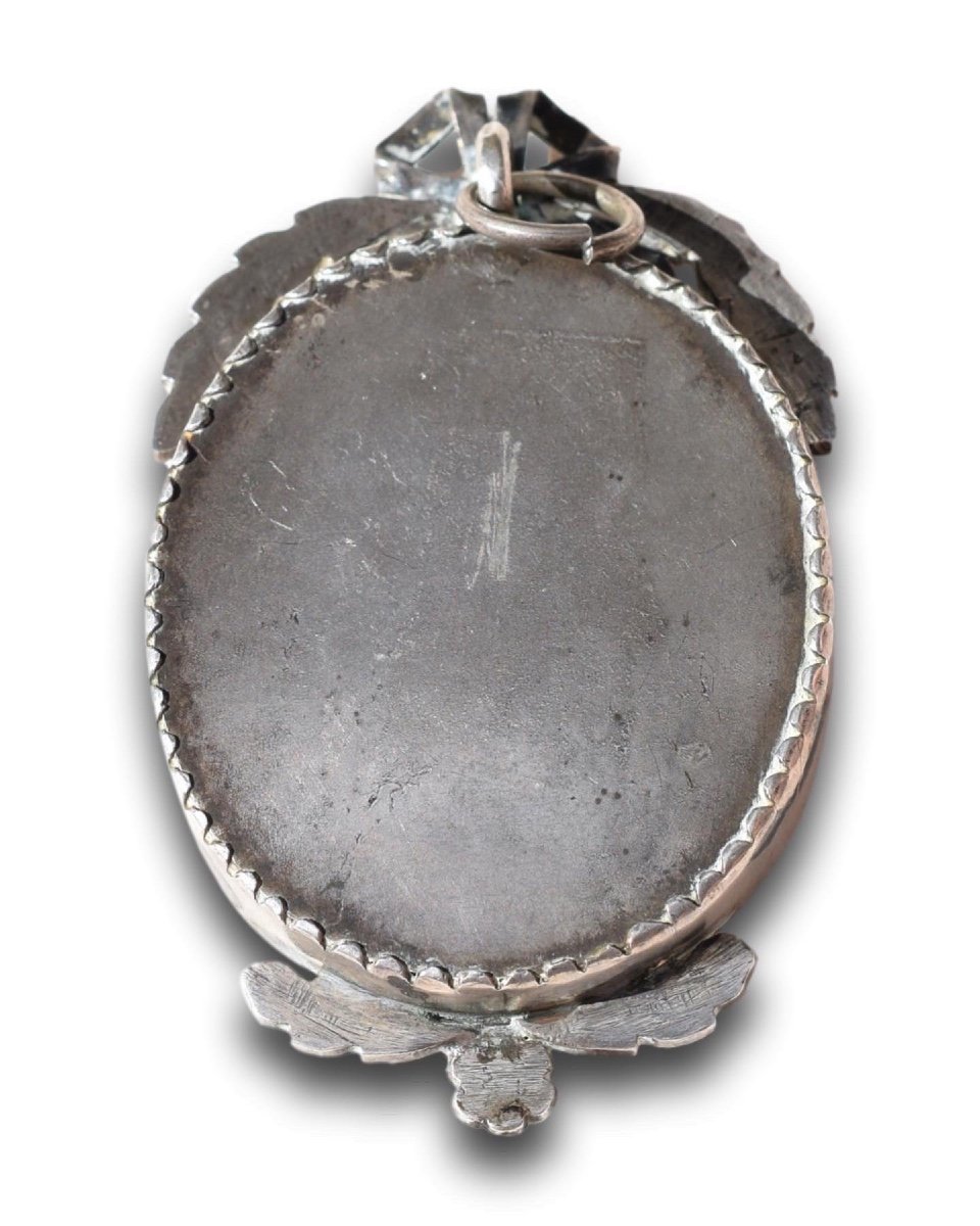 Pendant With A Relief Of Saint Joseph & The Christ Child. Mexican, 18th Century.-photo-2