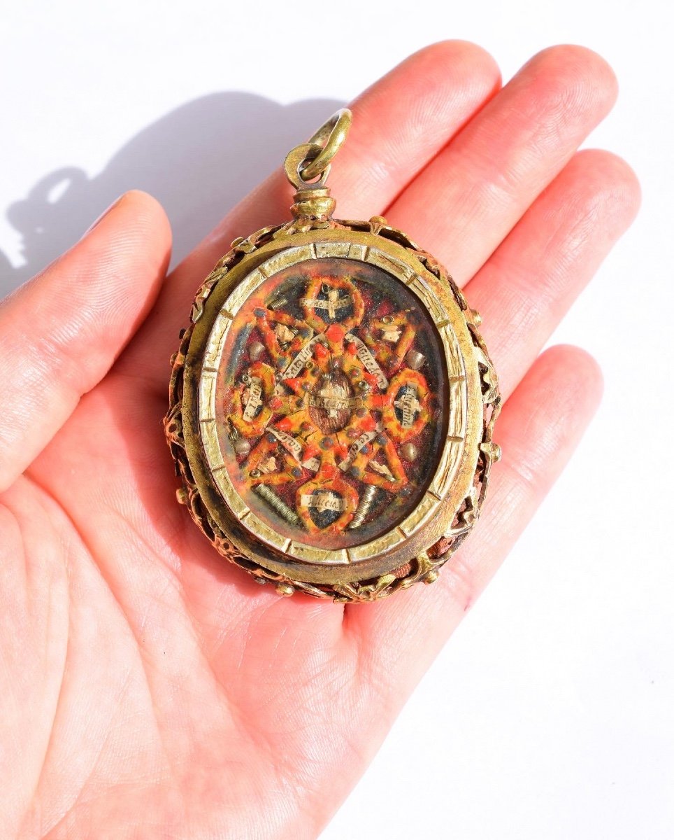 Pendentif Reliquaire En Argent Vermeil Ajouré. Espagnol, Début Du XVIIe Siècle. -photo-5