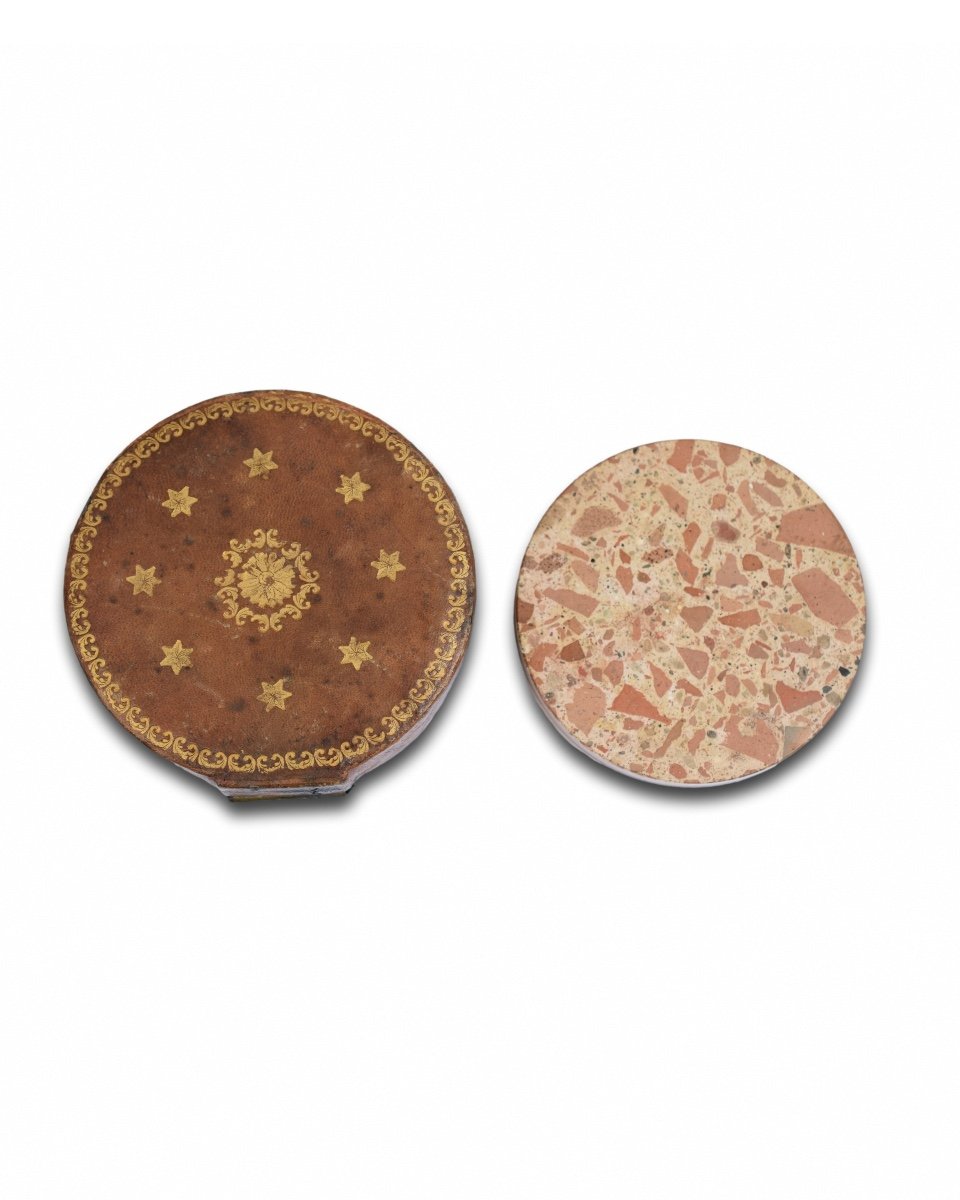 A Scagliola Snuff Box Mounted In Gold And Covered In Leather. Italian, End Of The Eighteenth Century.-photo-8