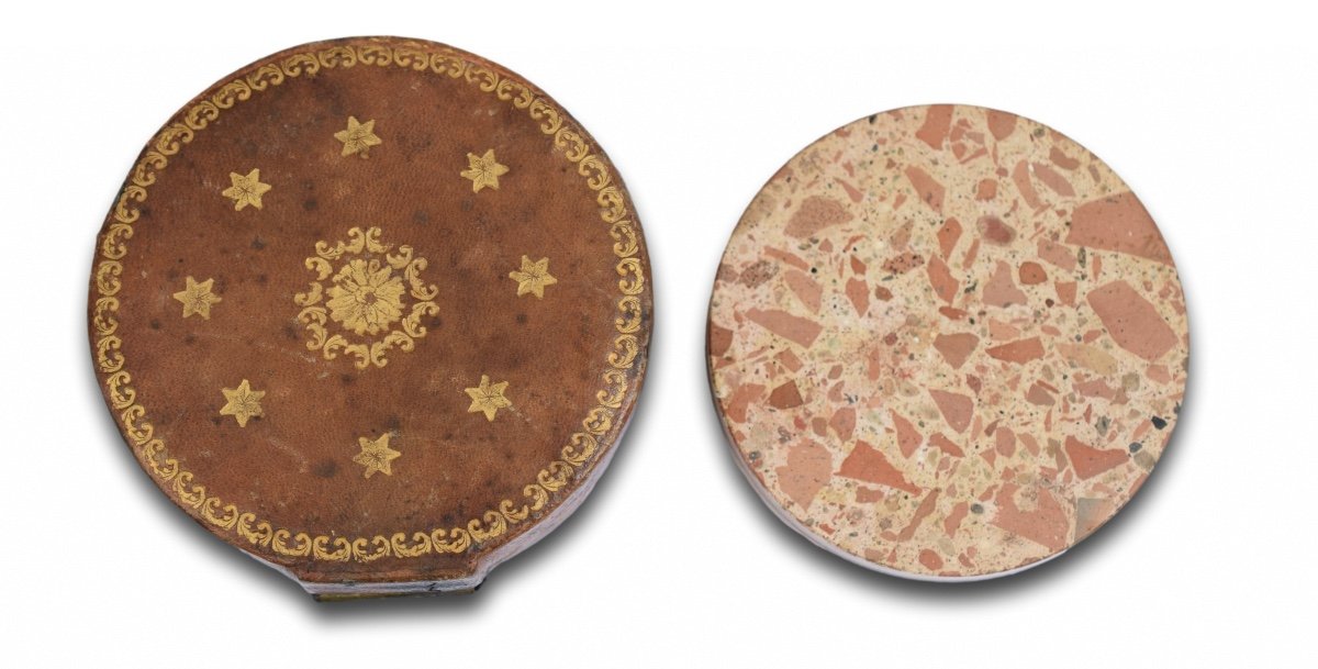 A Scagliola Snuff Box Mounted In Gold And Covered In Leather. Italian, End Of The Eighteenth Century.