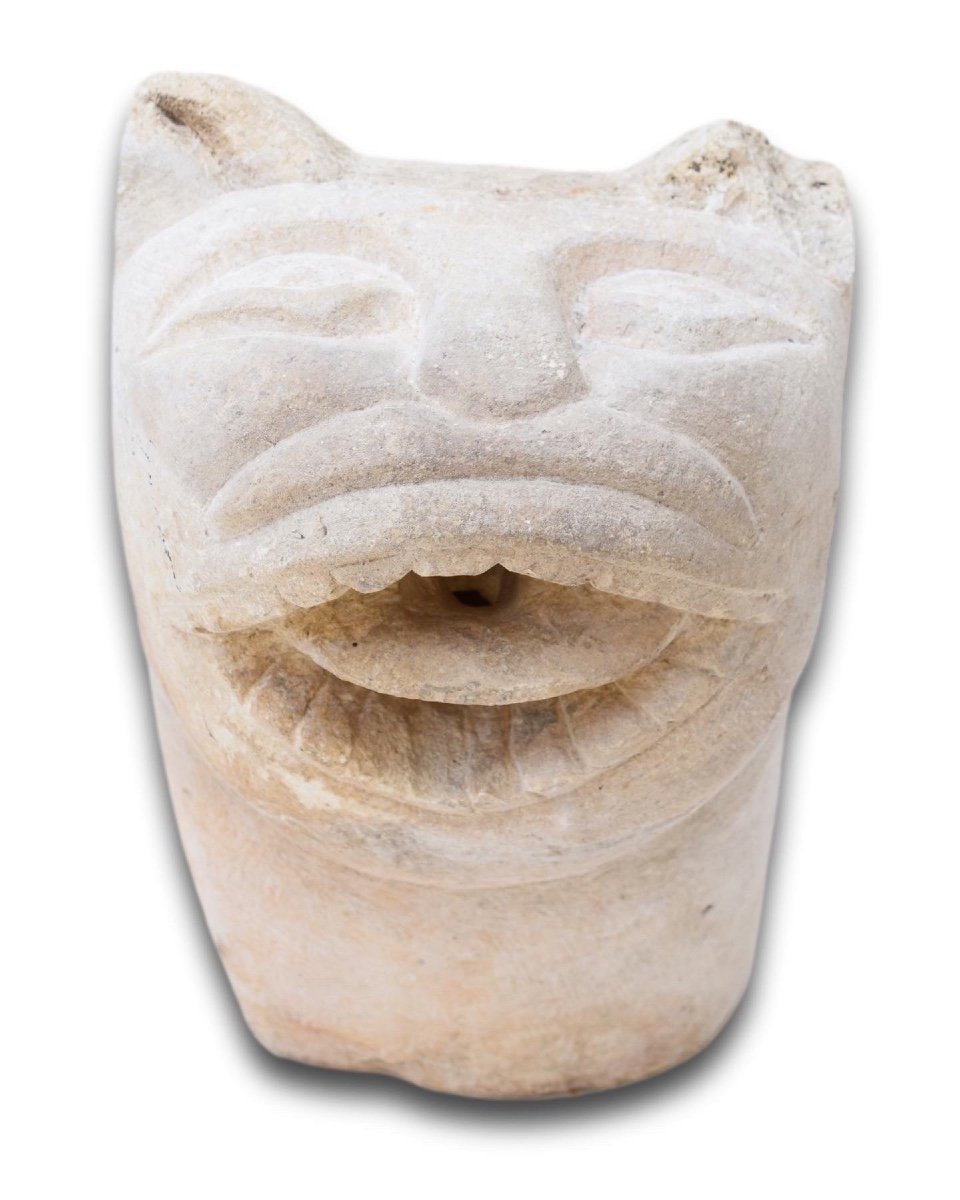 Tête De Fontaine Romane En Pierre En Forme De Chat. Anglais, 12ème Siècle.  -photo-2