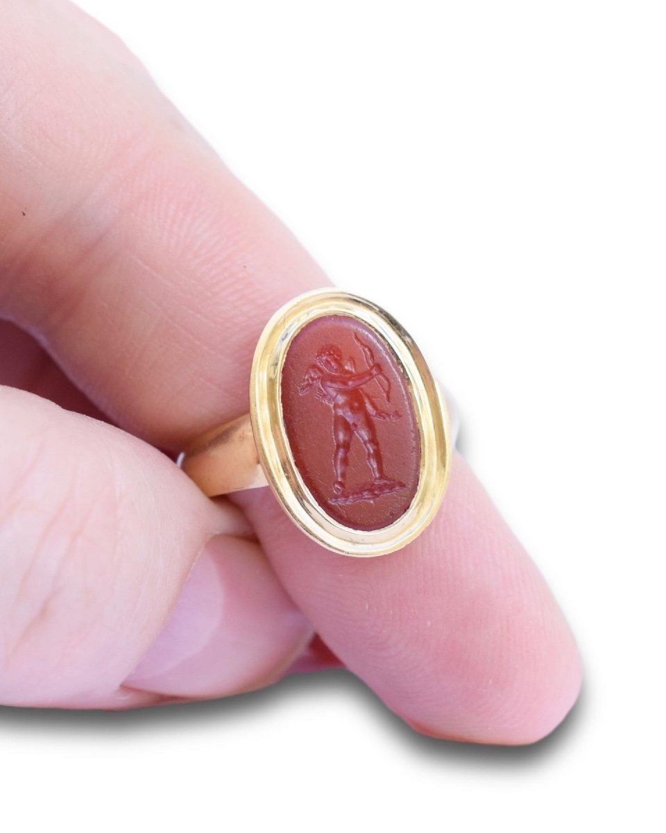 Neoclassical Gold Ring With An Intaglio Of Cupid. French, 19th Century.-photo-4