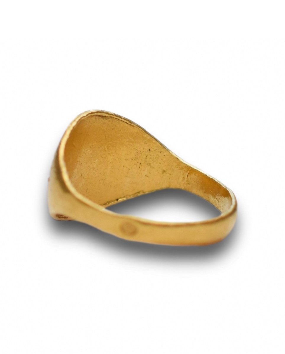 Ancient Gold Child’s Ring With A Flying Eros. Roman, 1st / 2nd Century Ad.-photo-3