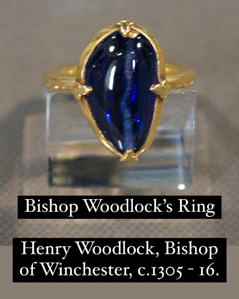Bague Saphir Cabochon Extrêmement Fine Et Importante. Anglais, XIIIe Siècle.-photo-1