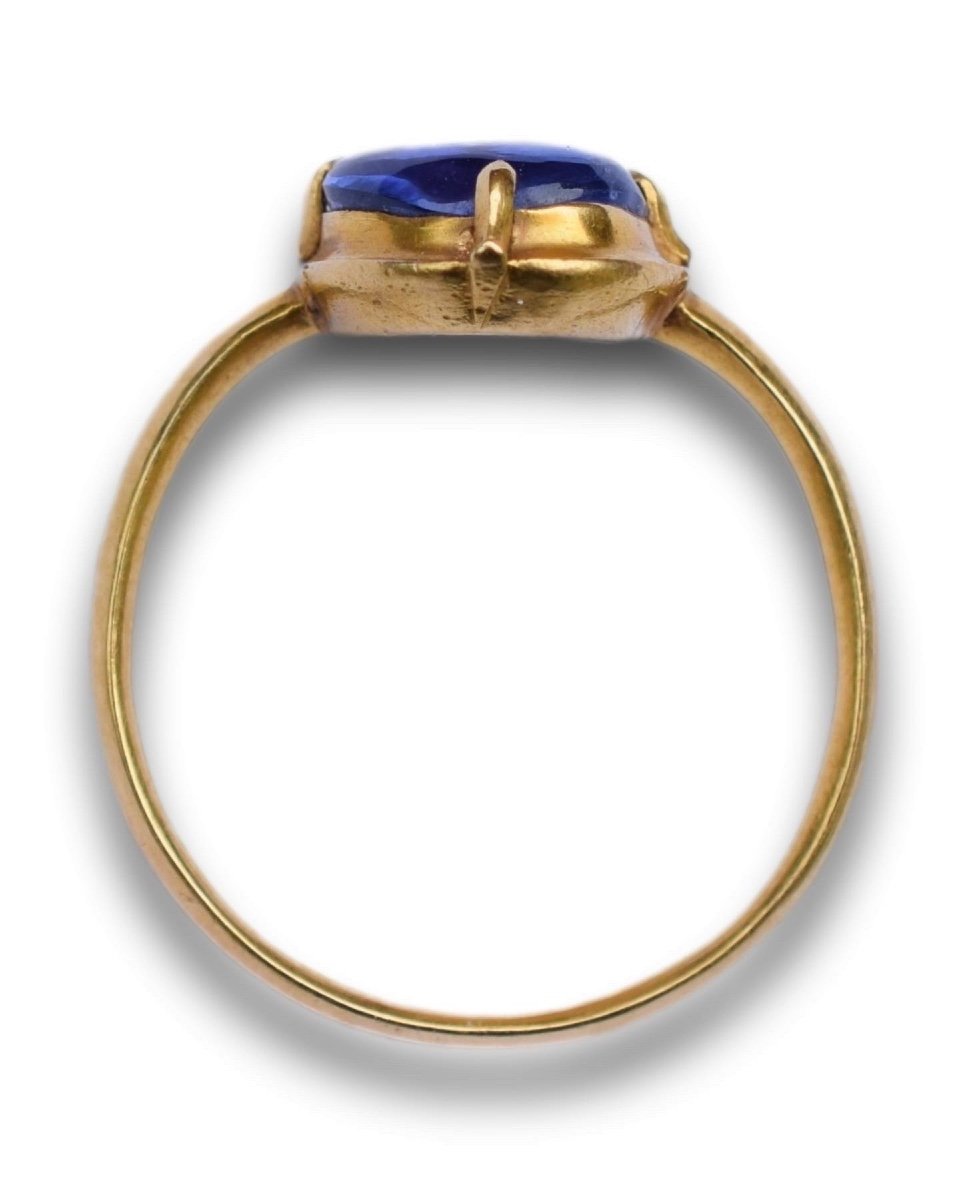 Bague Saphir Cabochon Extrêmement Fine Et Importante. Anglais, XIIIe Siècle.-photo-7