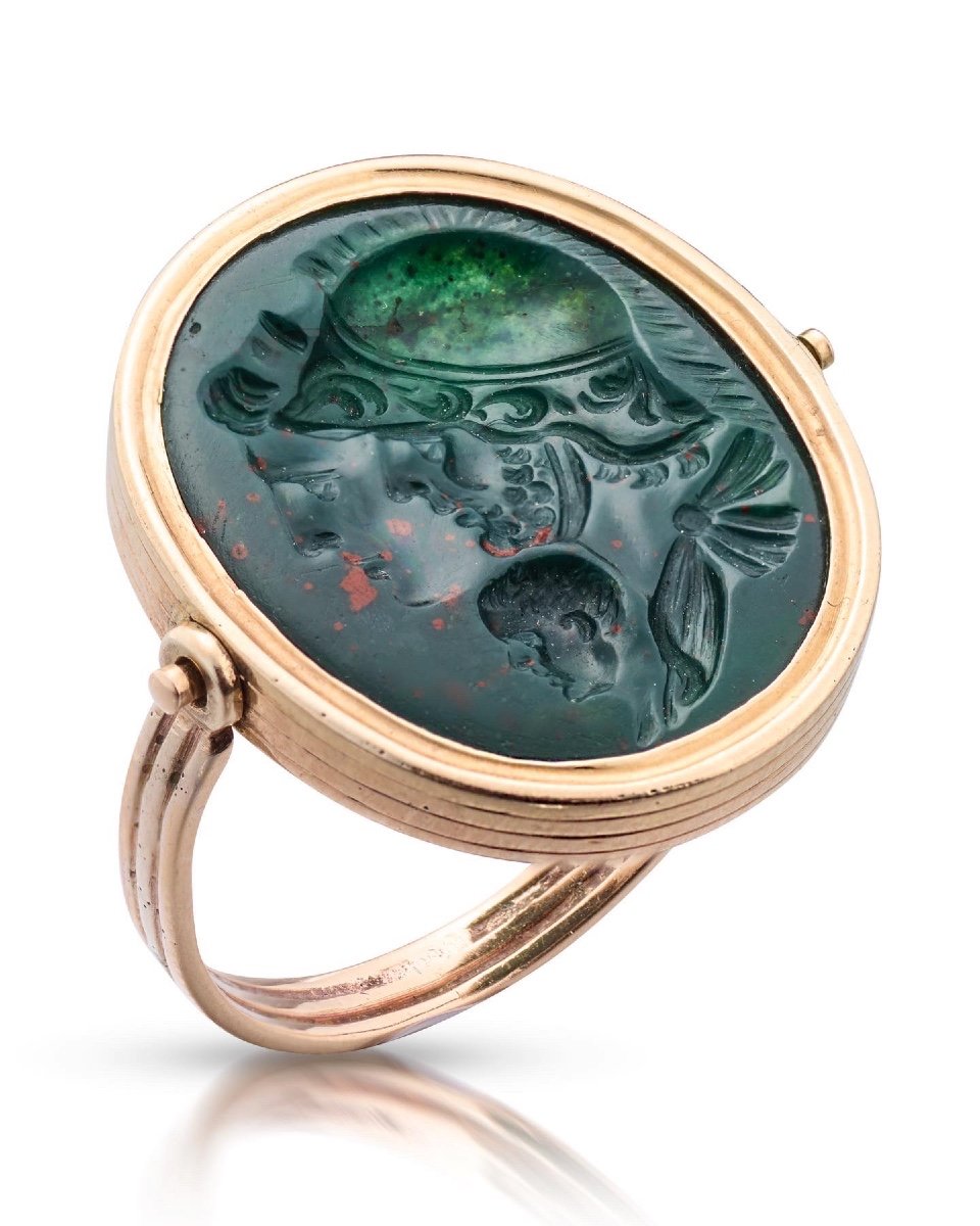 Bague En Or Géorgien Avec Une Intaille Trigate. Italien, XIXe Siècle.-photo-2