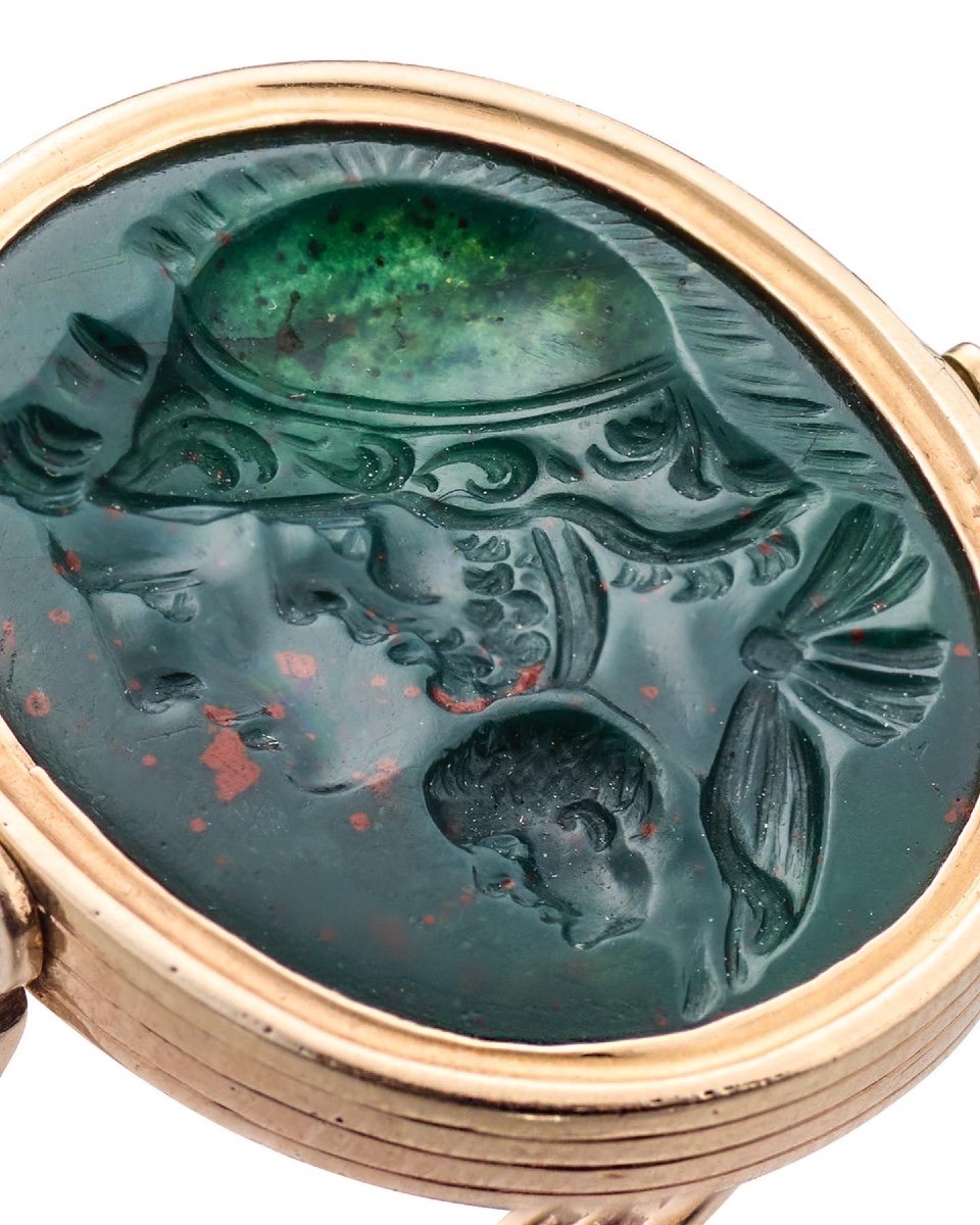 Bague En Or Géorgien Avec Une Intaille Trigate. Italien, XIXe Siècle.-photo-3