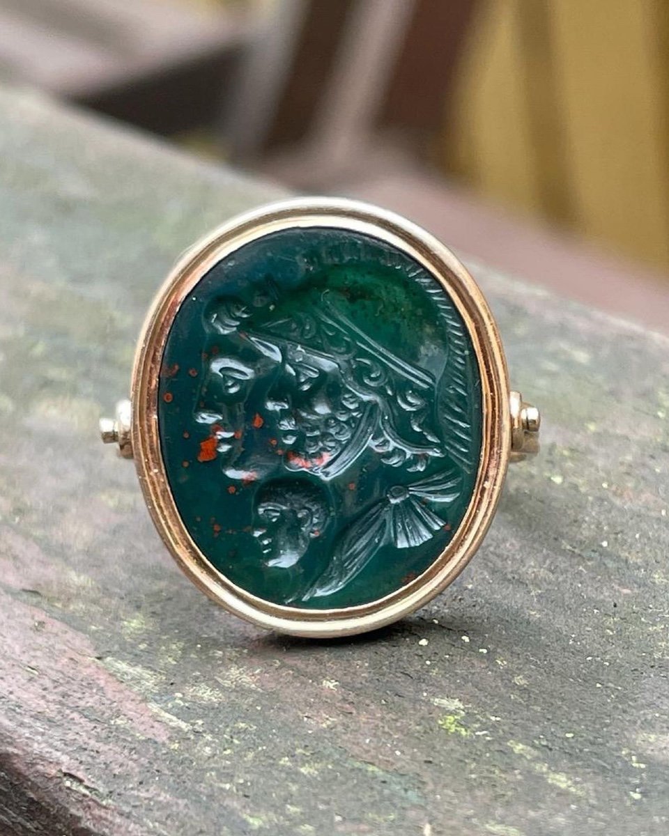 Bague En Or Géorgien Avec Une Intaille Trigate. Italien, XIXe Siècle.-photo-3