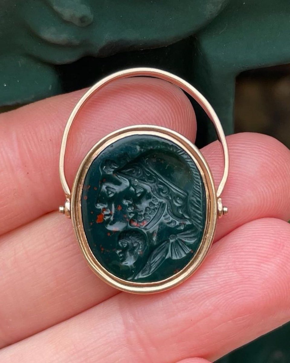 Bague En Or Géorgien Avec Une Intaille Trigate. Italien, XIXe Siècle.-photo-4