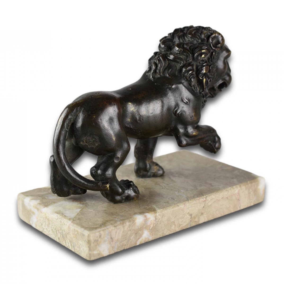 Modèle En Bronze d'Un Lion Médicis. Italien, XVIIIe Siècle.  -photo-2