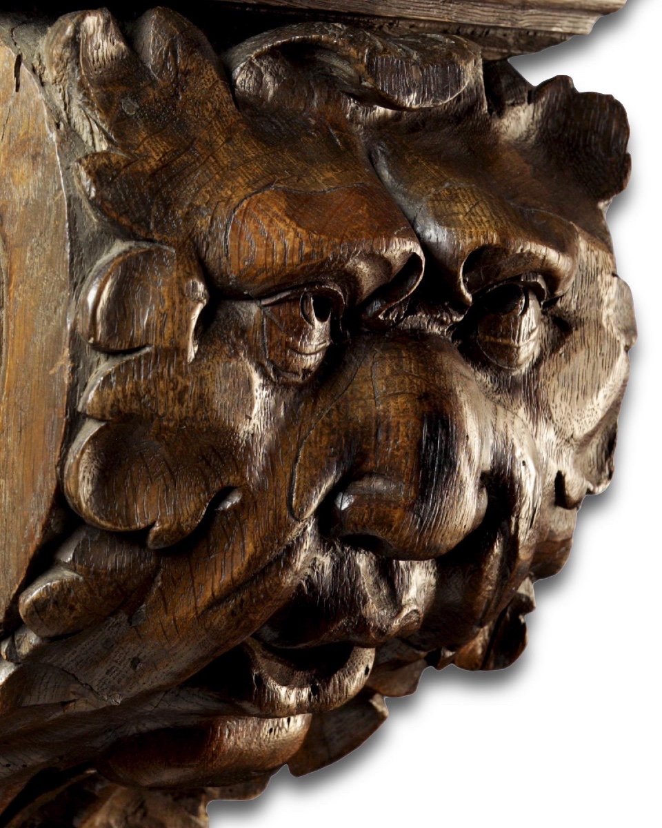 Baroque Oak Bracket Carved With The Head Of A Green Man. Flemish, 17th Century.-photo-2