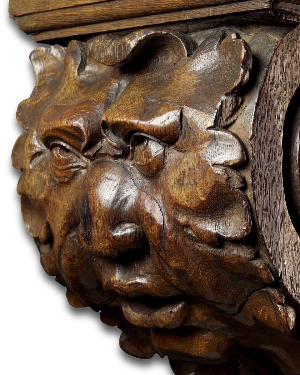 Baroque Oak Bracket Carved With The Head Of A Green Man. Flemish, 17th Century.-photo-4