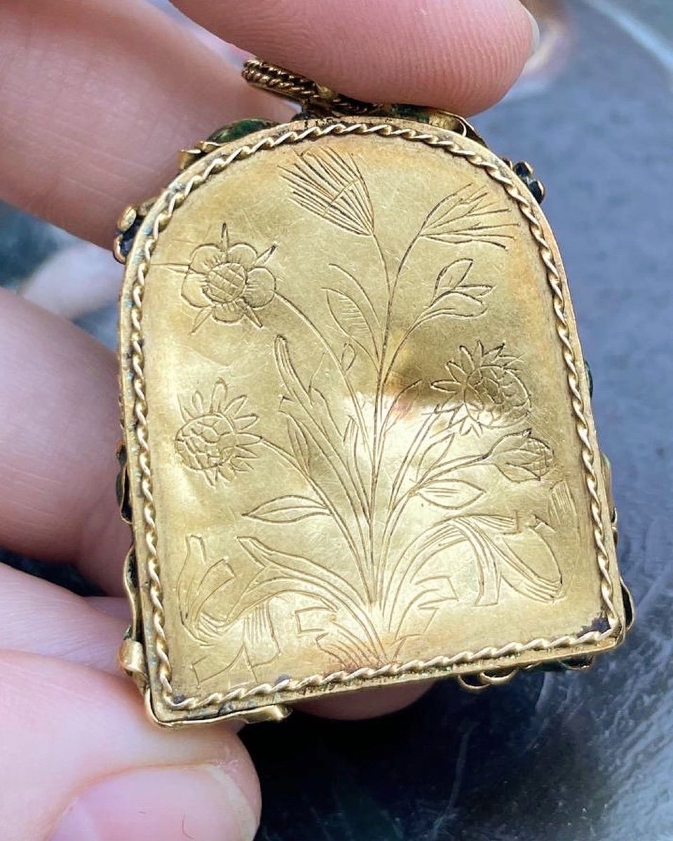 Enamelled Gold Pendant With Anna Selbdritt. French Or German, 16th Century.-photo-2