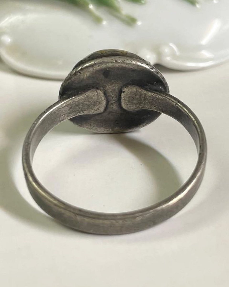 Rare Amuletic Silver Ring Set With A Toadstone. Western Europe, 16th Century.-photo-3