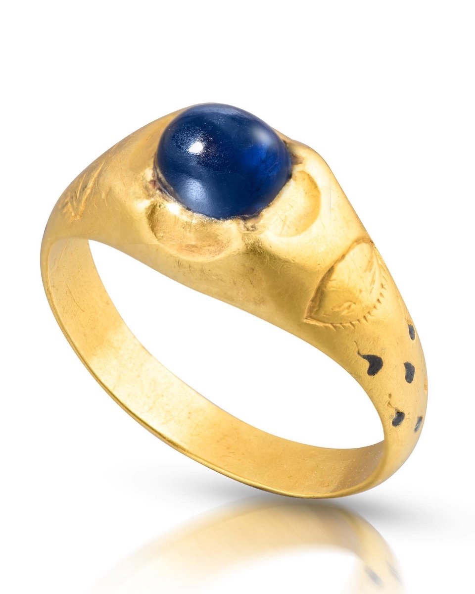 Gold Sapphire Ring With Tears Of The Virgin. English, 15th Century.-photo-4