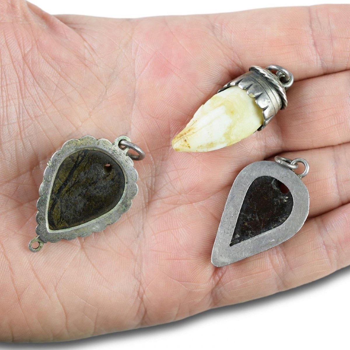 Three Silver Mounted Amulets. German, 17/18th Centuries.-photo-2