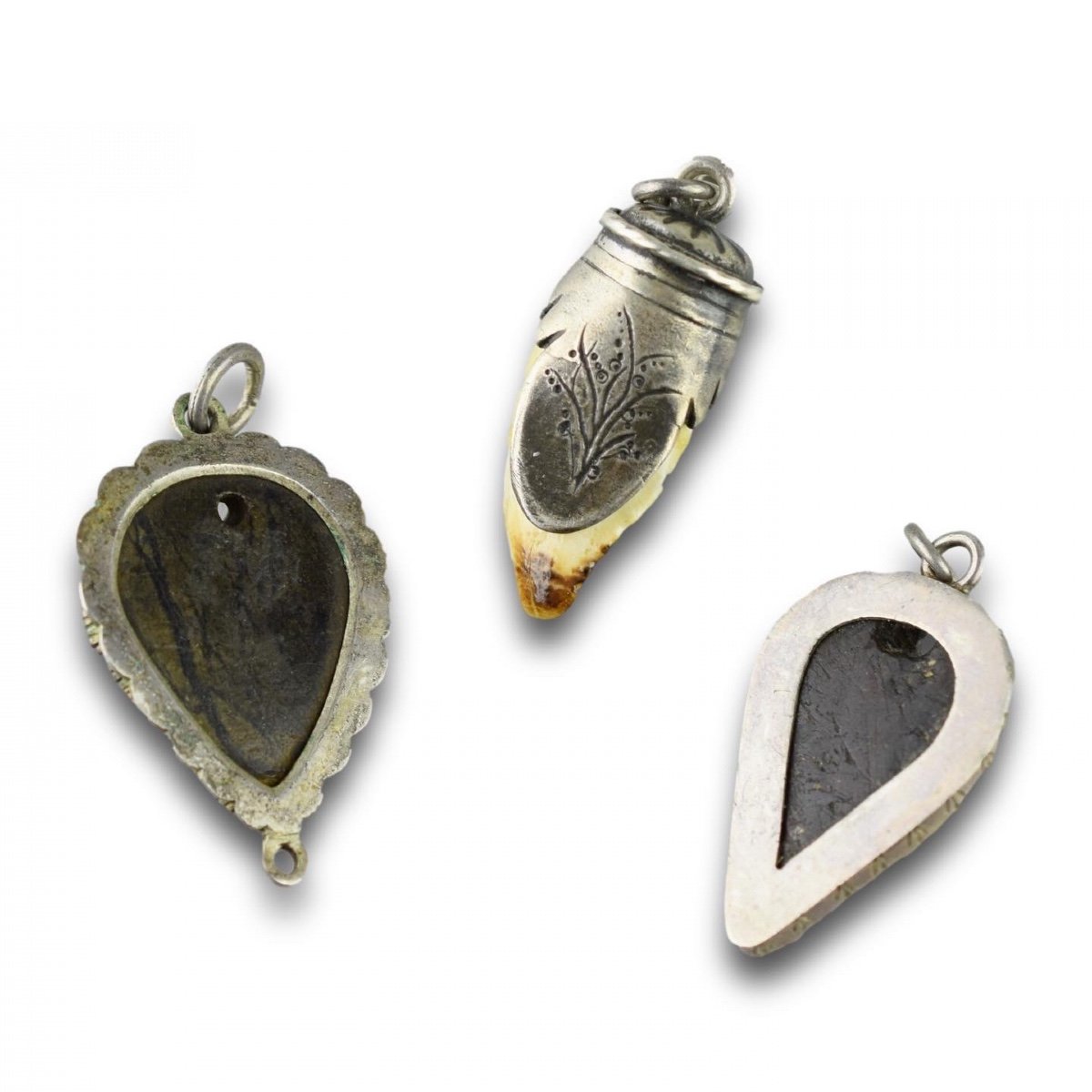 Three Silver Mounted Amulets. German, 17/18th Centuries.-photo-4