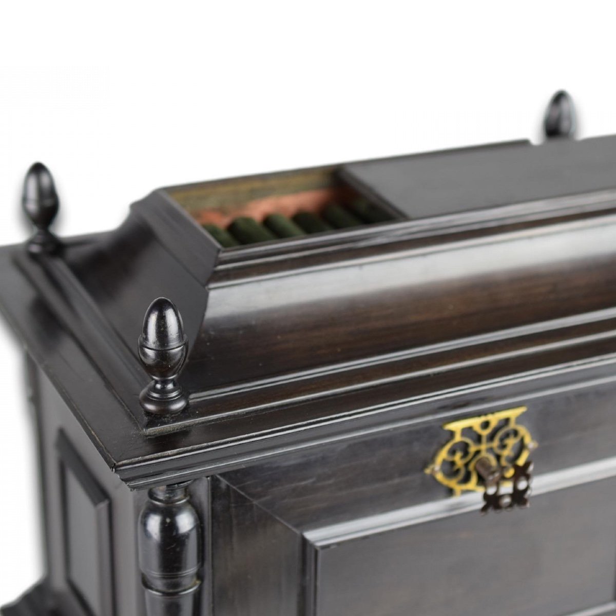 Ebony Tablet Cabinet With Silver Foil Interior. Antwerp, 17th Century.-photo-4
