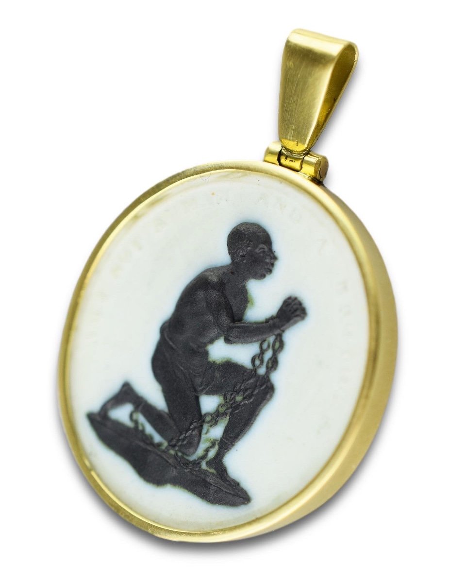 Médaillon Anti-esclavagiste Serti Dans Un Pendentif En Or à Haut Carat. Anglais, Environ. 1787.-photo-3