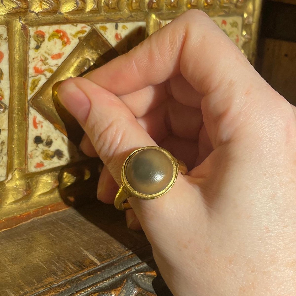 Important Gold Ring Set With A Toadstone. Western Europe, Late 16th Century.-photo-6