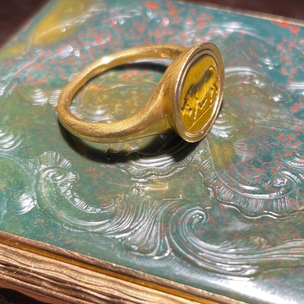 Yellow Jasper Intaglio Of A Bull. Roman, 1st Century Bc - 1st Century Ad.-photo-3