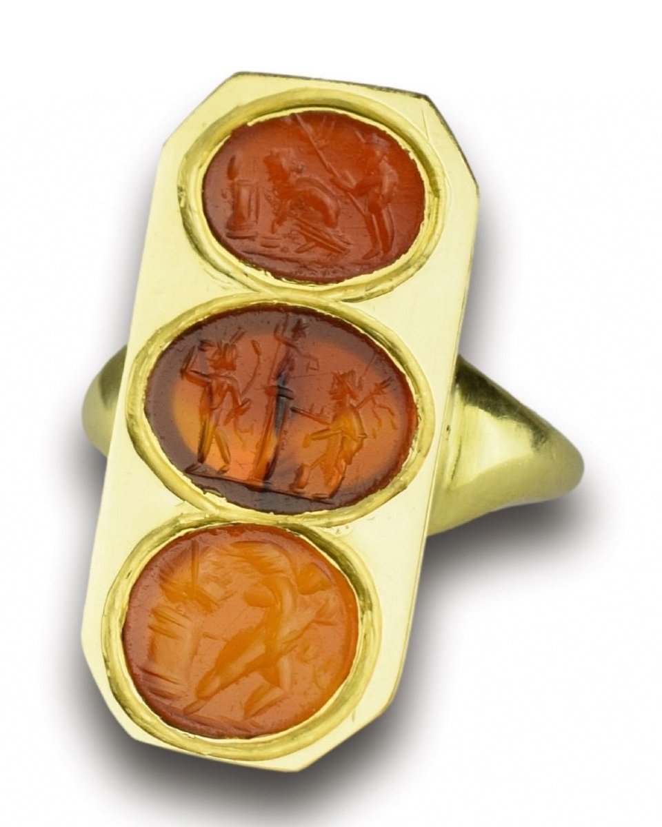 Bague En Or Avec Intailles Antiques. Les Intailles Datent Du 1er / 2ème Siècle Après Jc-photo-3