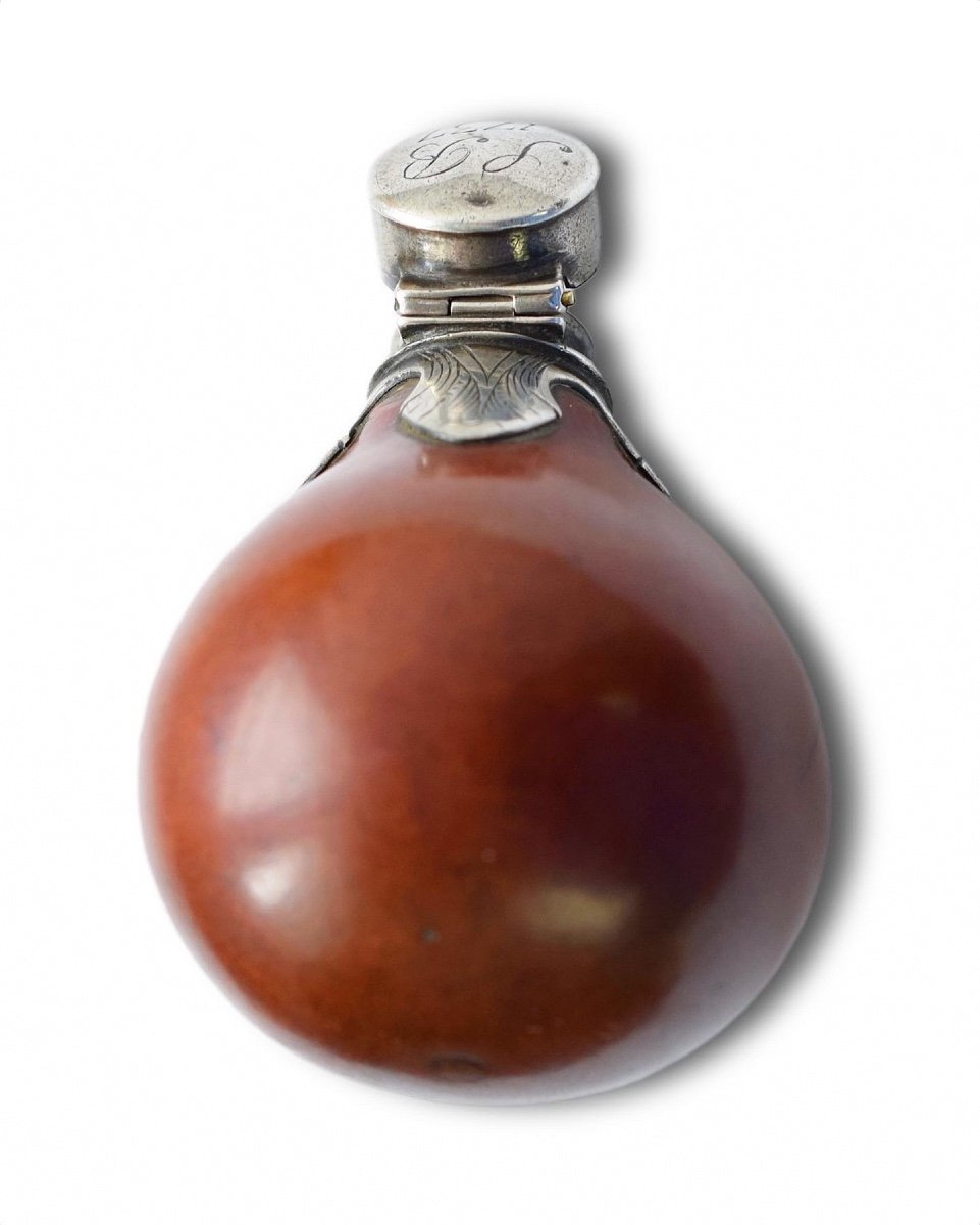 Silver Mounted Gourd Flask. English, Mid 18th Century.-photo-2