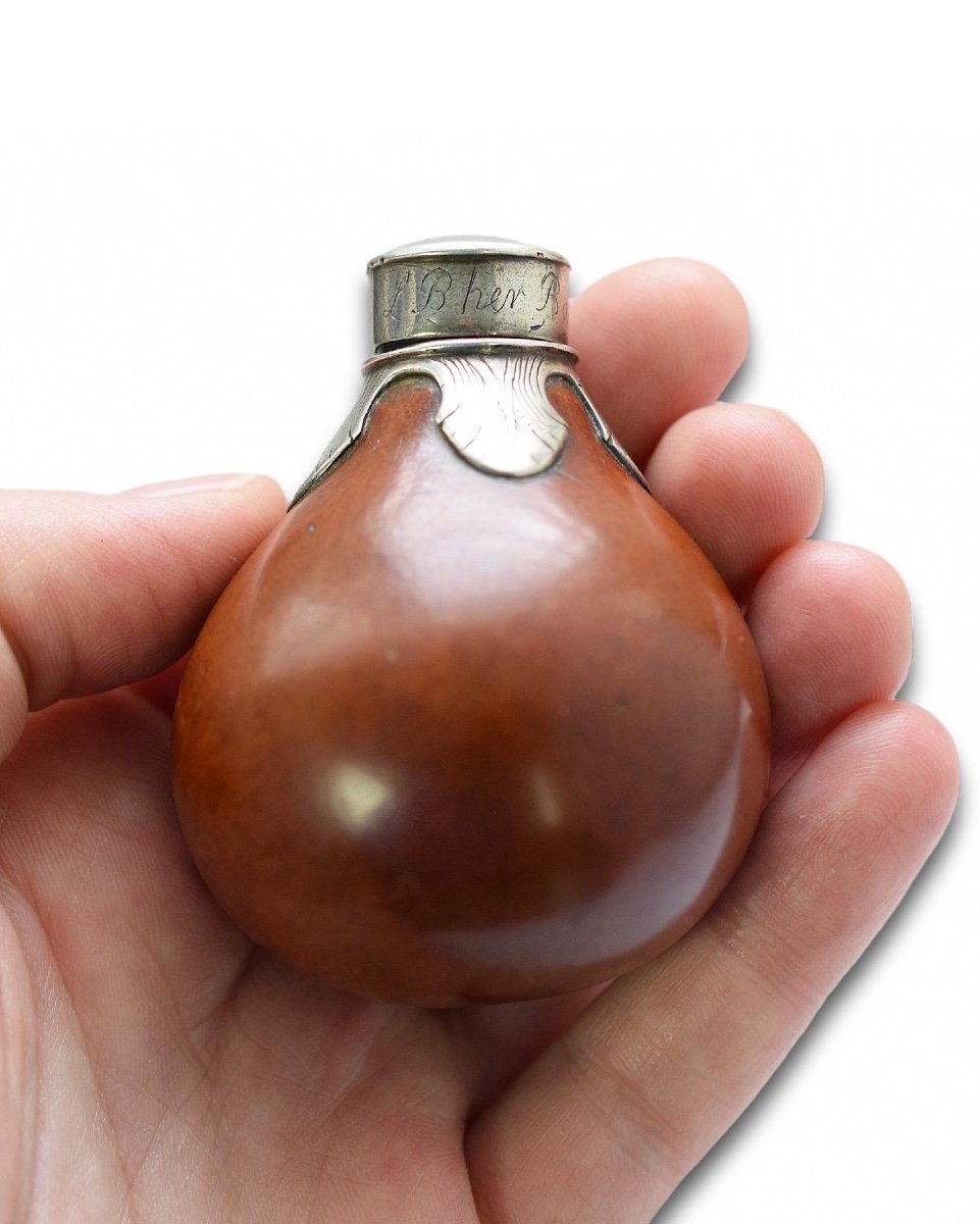 Silver Mounted Gourd Flask. English, Mid 18th Century.-photo-2