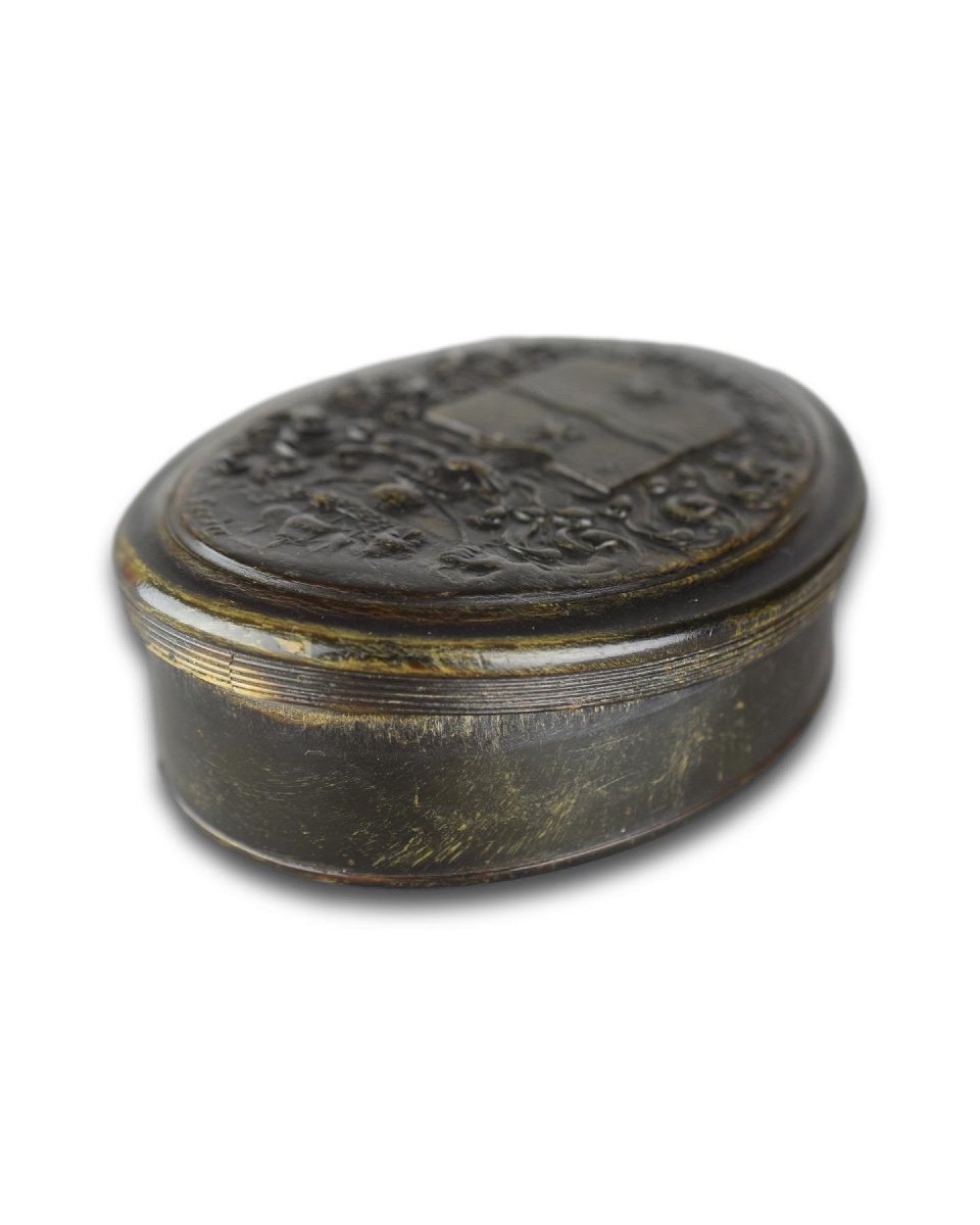 Horn Box With The Arms Francis Drake, By John Obrisset. English, 18th Century.-photo-3