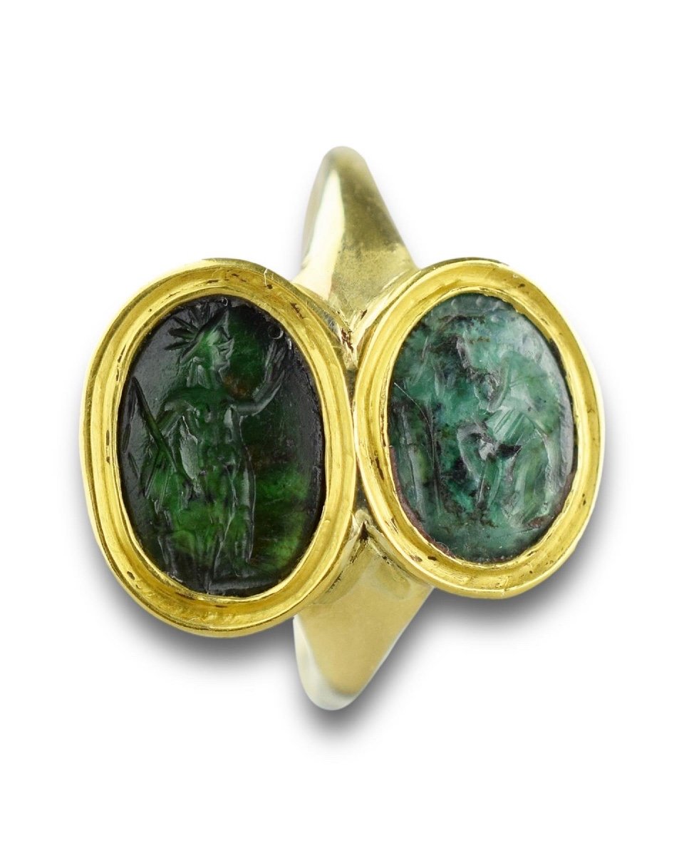 High Carat Gold Ring With Two Roman Chromium Chalcedony Intaglios.