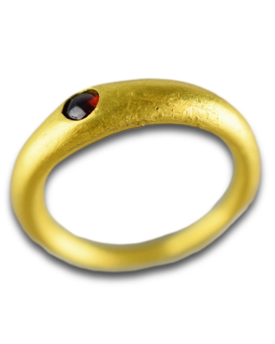 Ancient Gold Finger-ring Set With A Garnet. Roman, 3rd Century Ad.-photo-4
