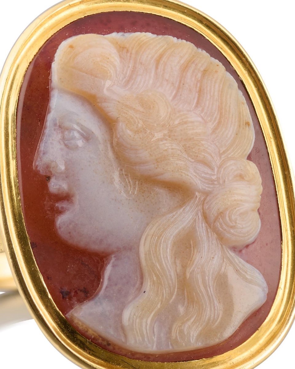 Georgian Gold Ring Set With A Renaissance Cameo Of A Muse.-photo-2