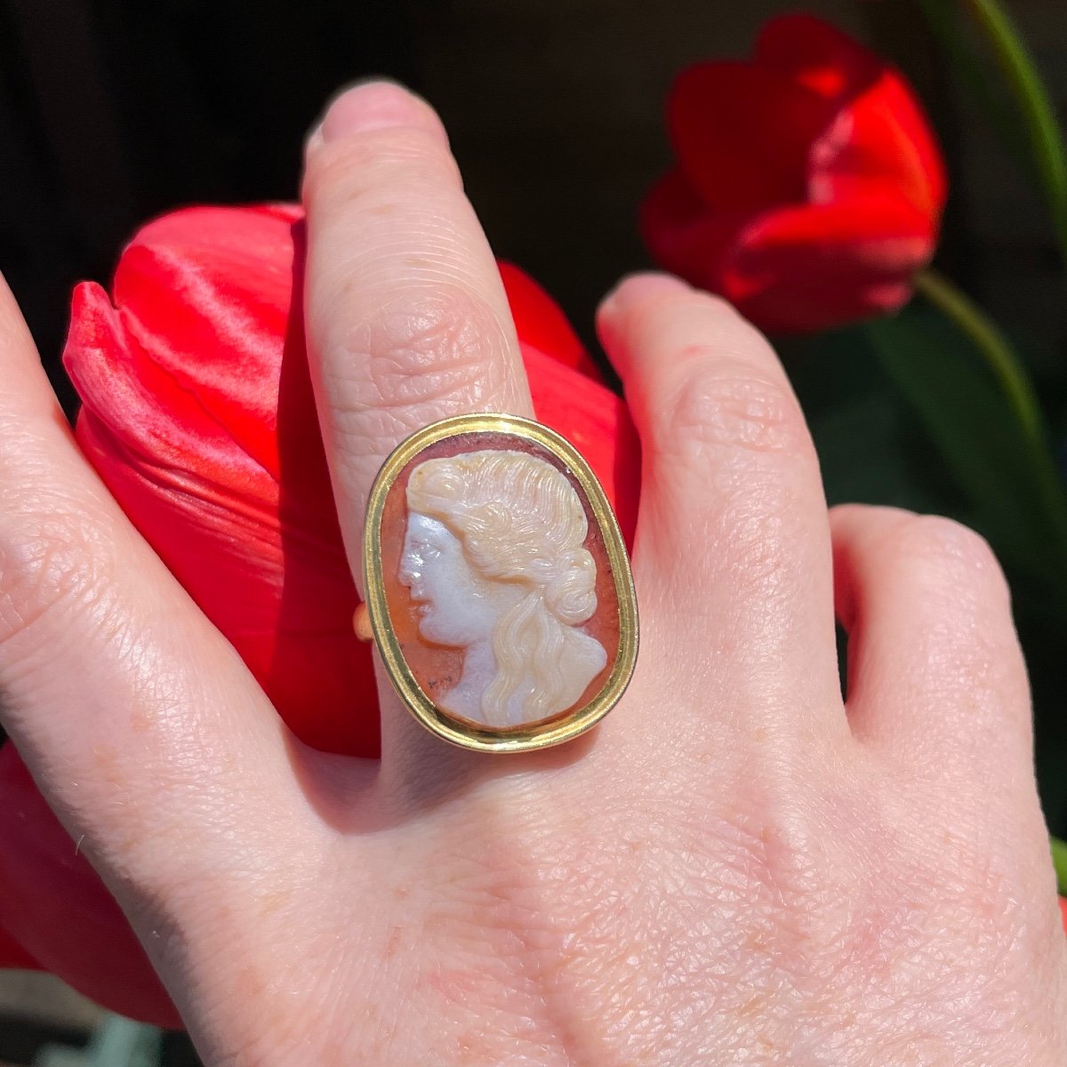 Georgian Gold Ring Set With A Renaissance Cameo Of A Muse.-photo-3