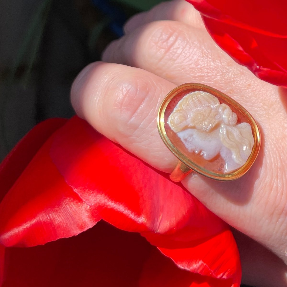 Georgian Gold Ring Set With A Renaissance Cameo Of A Muse.-photo-6