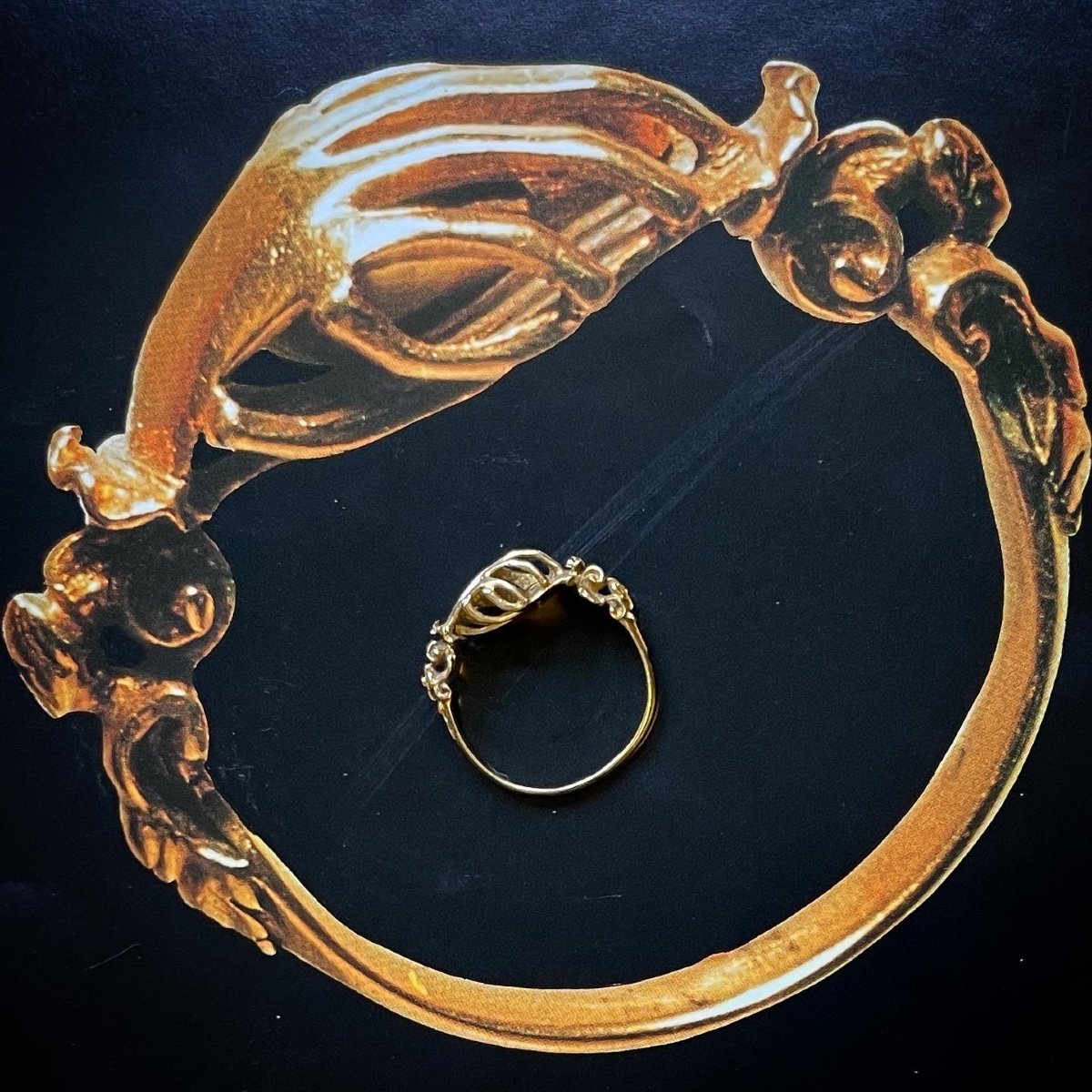 Renaissance Gold Fede Ring. Western Europe, 16th / 17th Century.-photo-2