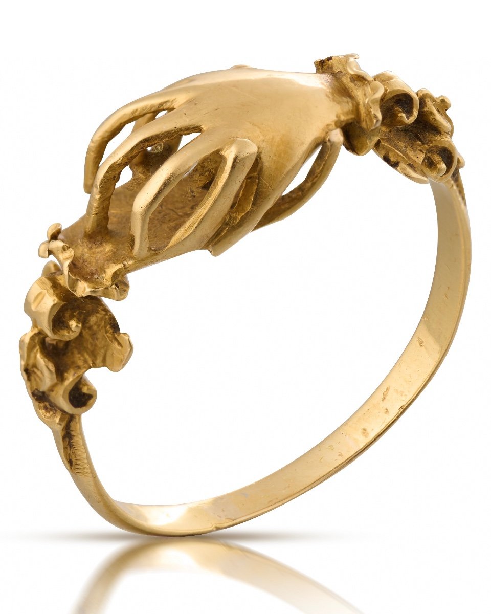 Renaissance Gold Fede Ring. Western Europe, 16th / 17th Century.