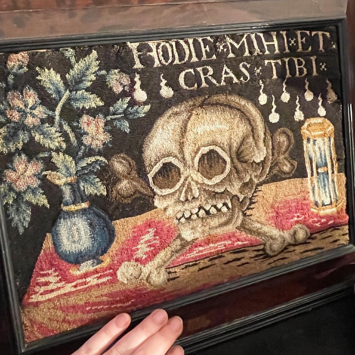 Exceptionally Rare Memento Mori Needlework. Flemish Or German, 17th Century.-photo-3