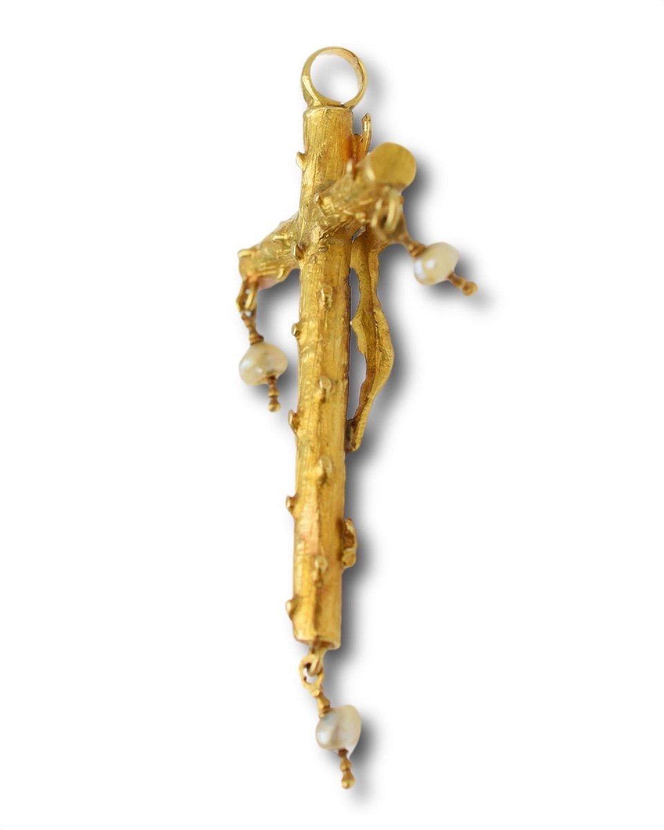 Gold & Enamel Crucifix Pendant With Baroque Pearls. Spanish, Late 16th Century.-photo-2