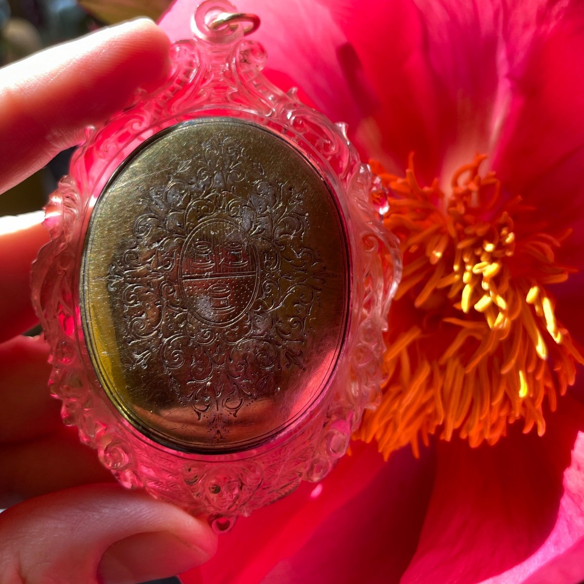 Rock crystal pendant with a verre églomisé miniature. Italian, 17th century.-photo-6