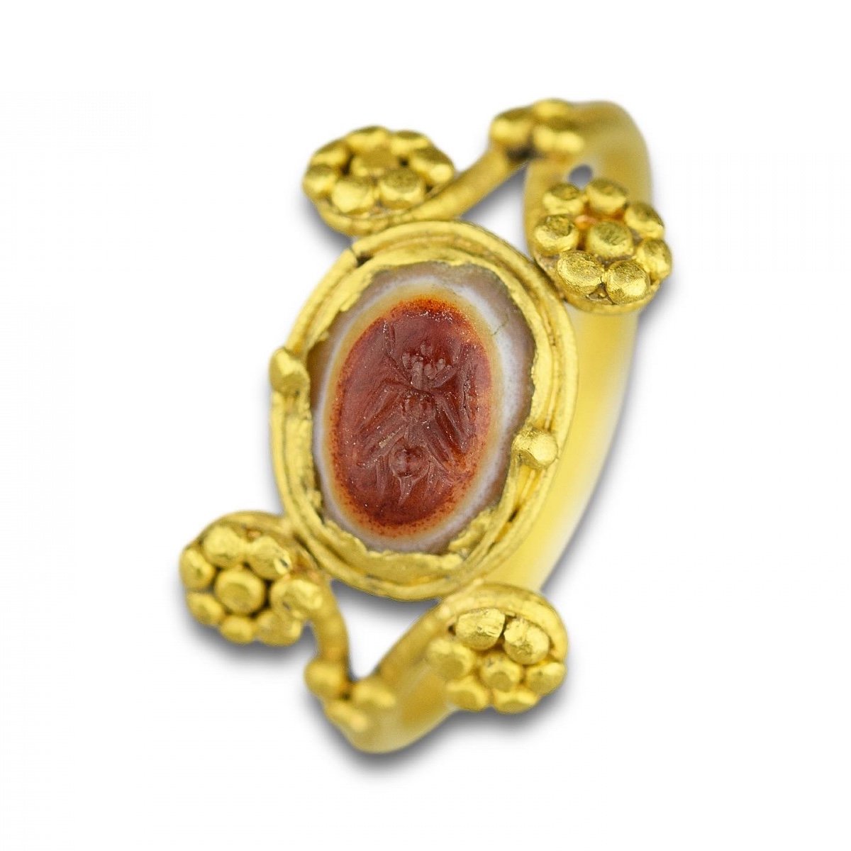 Ancient Gold Ring With An Agate Intaglio Of A Fly. Roman, 2nd - 3rd Century Ad.-photo-2