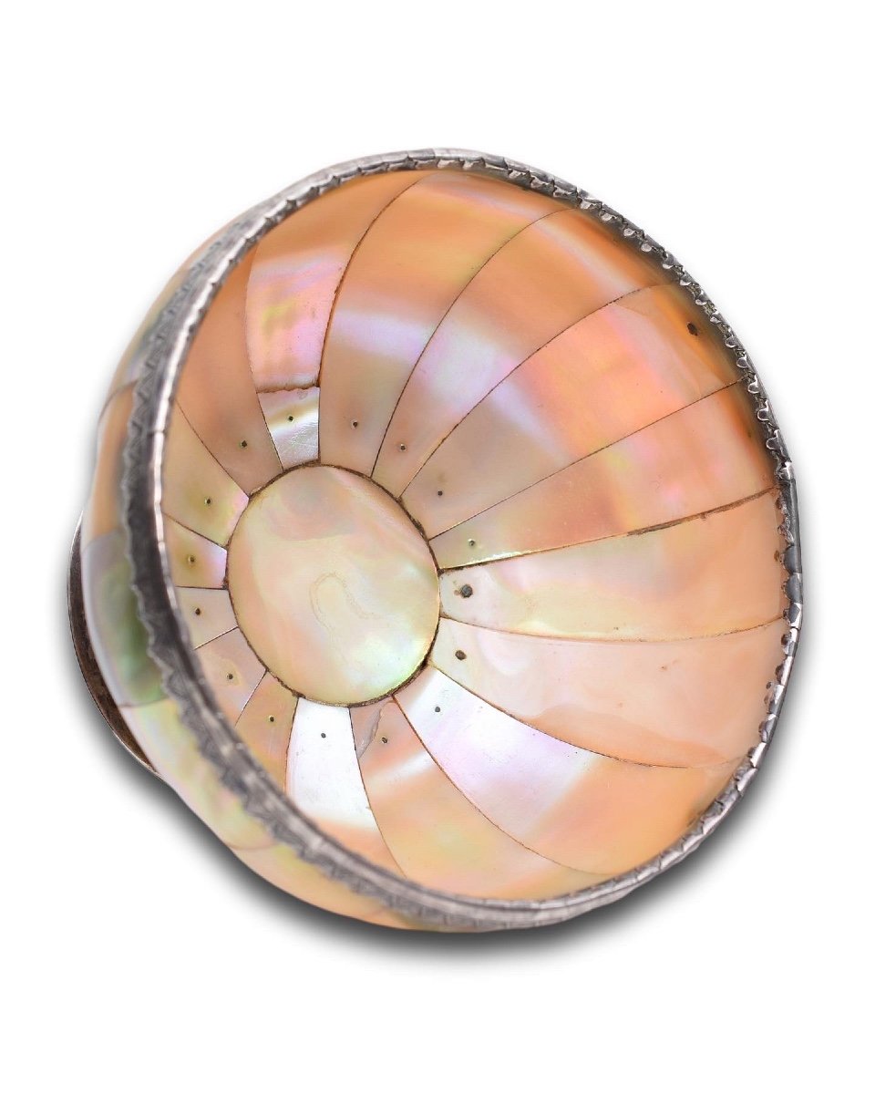 Bol en perles indo-portugaises avec monture en argent anglais Gujarat, XVIe/XVIIe si-photo-1