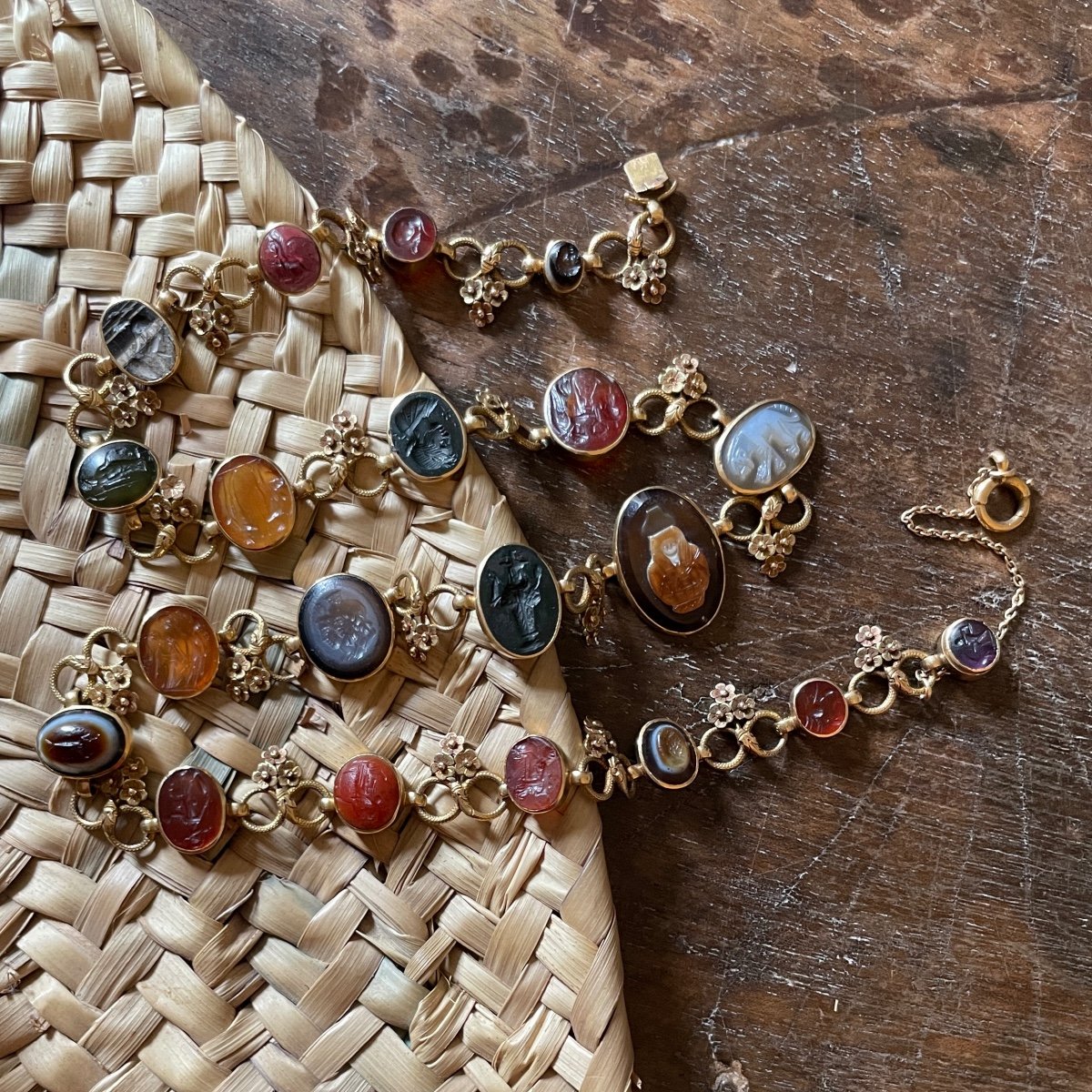 Collier En Or Néo-classique Avec Intailles Et Camées Romains En Pierre Dure. -photo-8